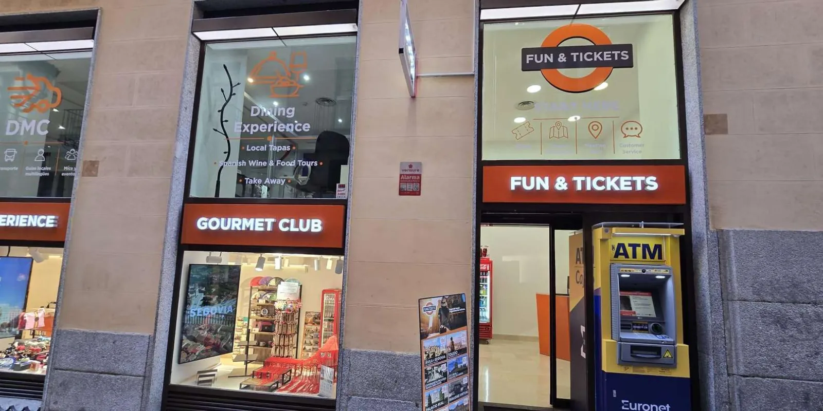 Fun and Tickets office entrance on Coloreros
